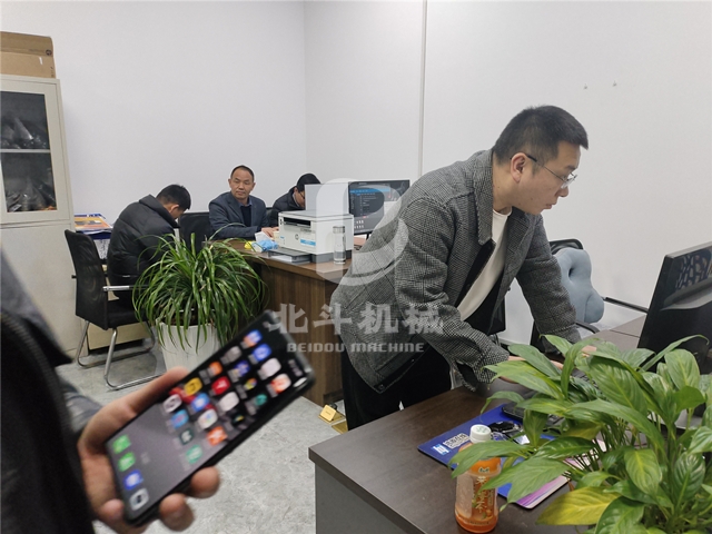 河北客户考察酒糟骚片AV蜜桃精品一区的深刻体验