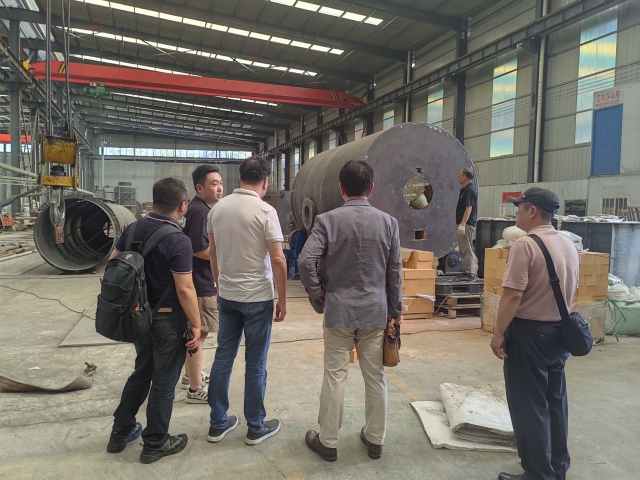 韩国客户深度探索我厂新型连续式骚片AV蜜桃精品一区